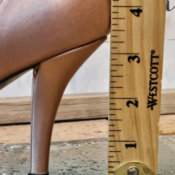 Stuart Weitzman 'Goodlife' Satin Peep Toe Pink Blush Rhinestone Heels Sz 7.5 - Picture 4 of 9